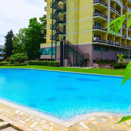 Charming Sunny Apartment+Swimming Pool Saints Constantine and Helena Exterior photo