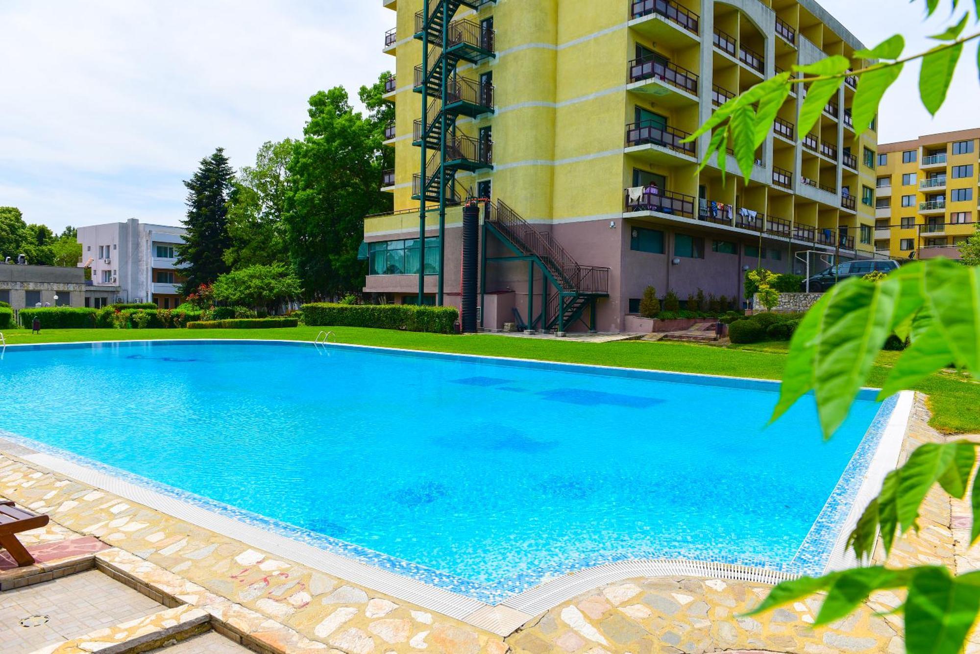Charming Sunny Apartment+Swimming Pool Saints Constantine and Helena Exterior photo