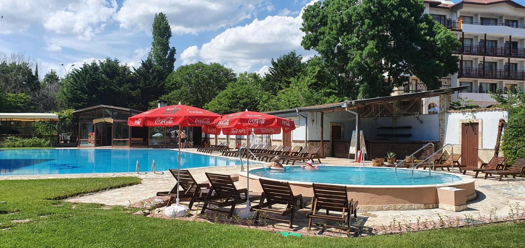 Charming Sunny Apartment+Swimming Pool Saints Constantine and Helena Exterior photo